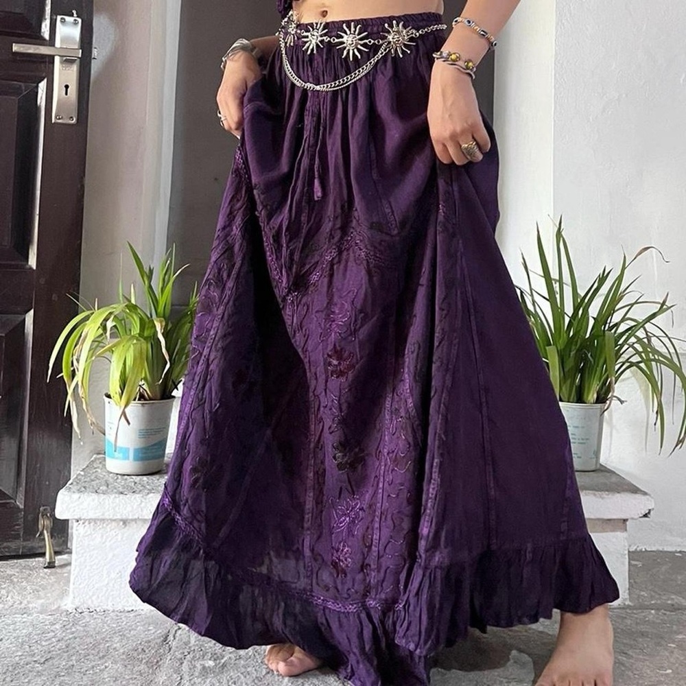 Purple VintageVibe Maxi Skirt Floral Patchwork and Embroidery - Picture 4 of 9